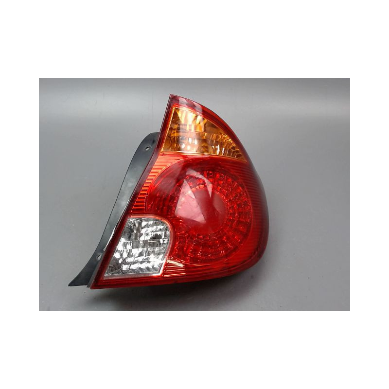 FEU ARRIERE DROIT HYUNDAI ACCENT II 2001-2005