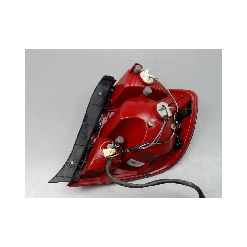 FEU ARRIERE GAUCHE  HYUNDAI ACCENT II 2001-2005