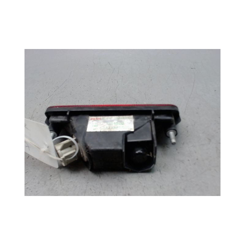 FEU BROUILLARD CENTRAL ARRIERE NISSAN JUKE Phase 1 2010-...