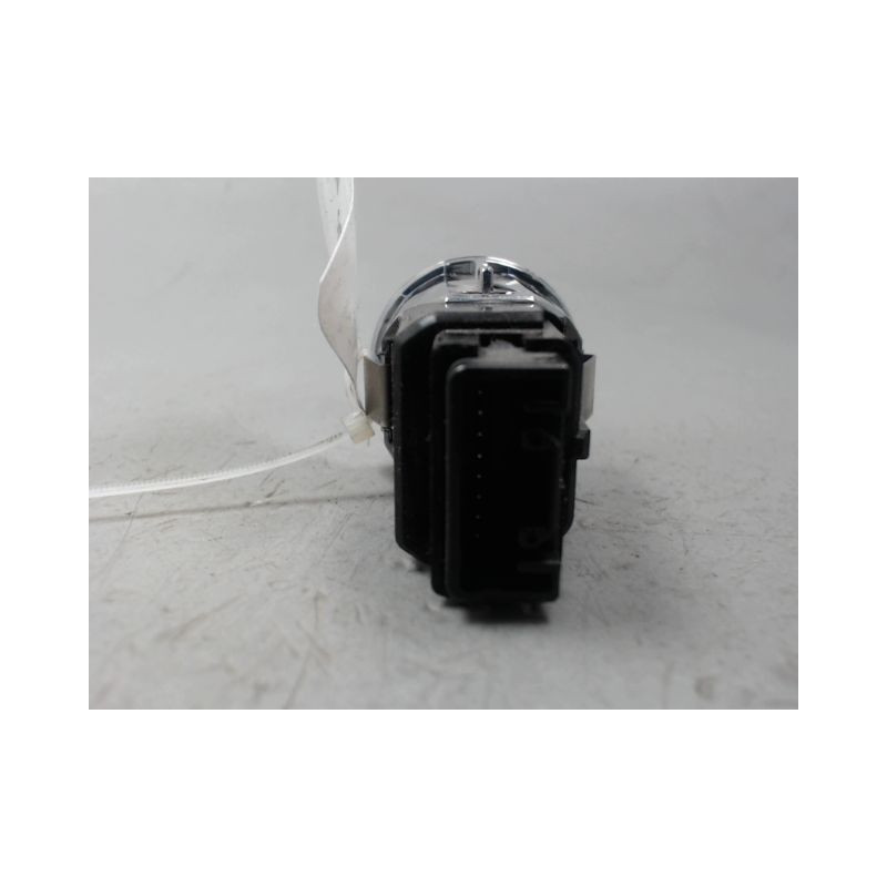 BOUTON DE DEMARRAGE TOYOTA COROLLA VERSO 2004-2007