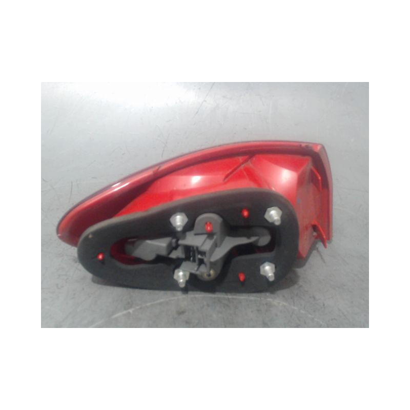 FEU ARRIERE DROIT ALFA ROMEO 147 2004-