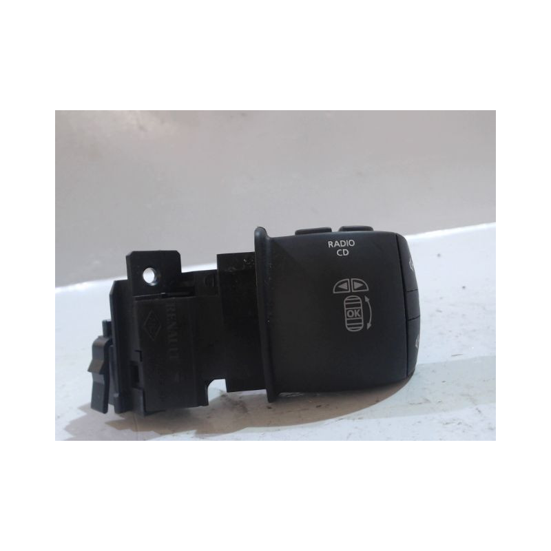 COMMANDE AUTORADIO RENAULT SCENIC III 2009-