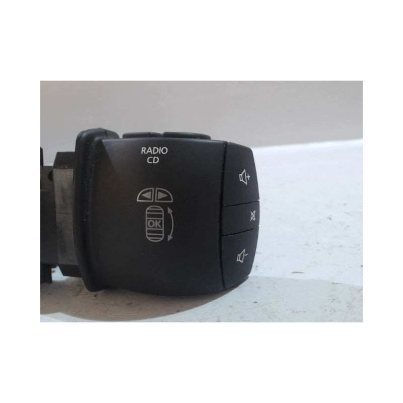 COMMANDE AUTORADIO RENAULT SCENIC III 2009-