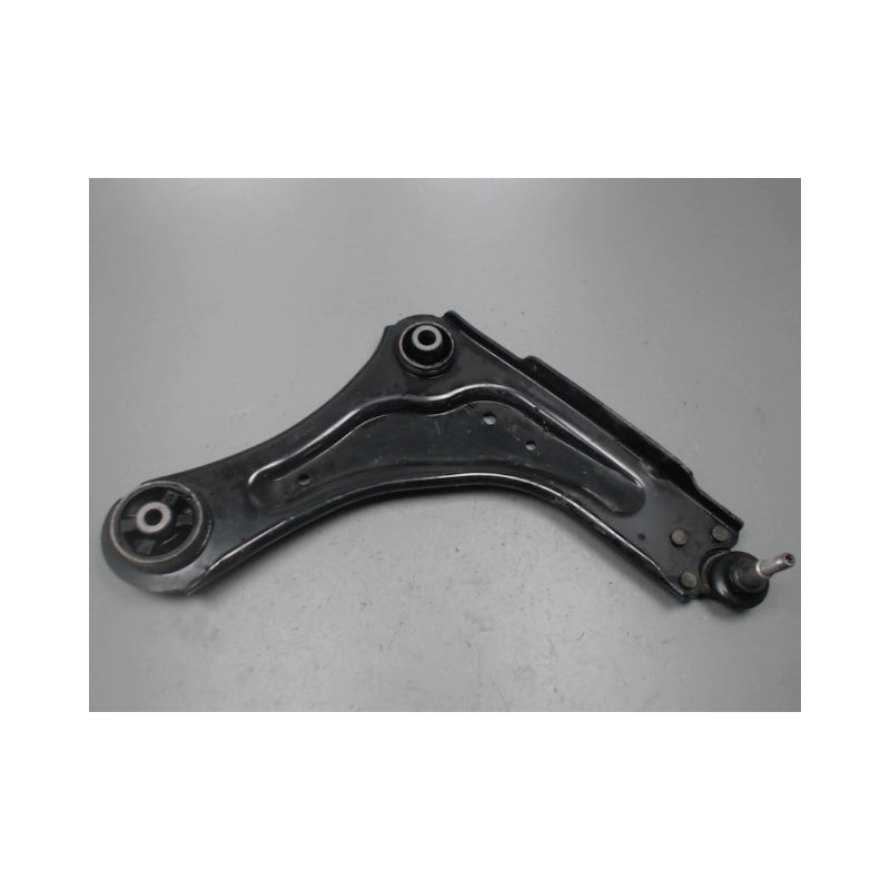 TRIANGLE INFERIEUR AVANT DROIT RENAULT LAGUNA
