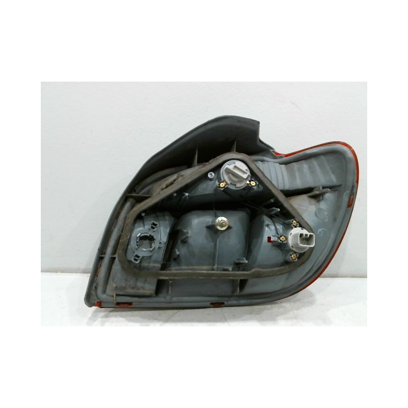 FEU ARRIERE GAUCHE  TOYOTA YARIS -2003