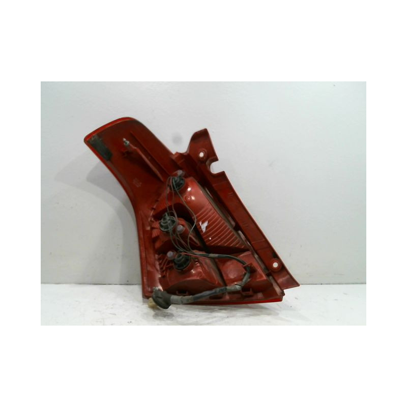 FEU ARRIERE DROIT SUZUKI SWIFT 3P