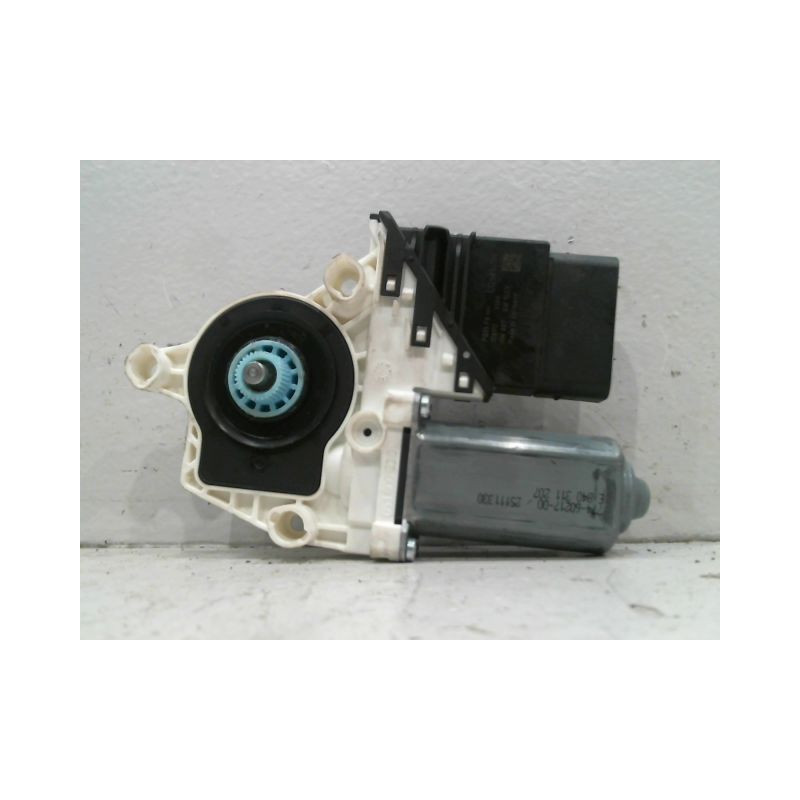 MECANISME ESSUIE-GLACE ARRIERE SEAT LEON 2009-