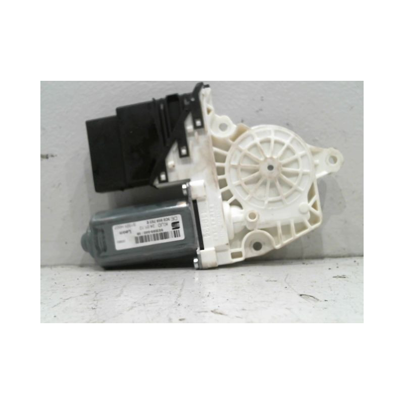 MECANISME ESSUIE-GLACE ARRIERE SEAT LEON 2009-