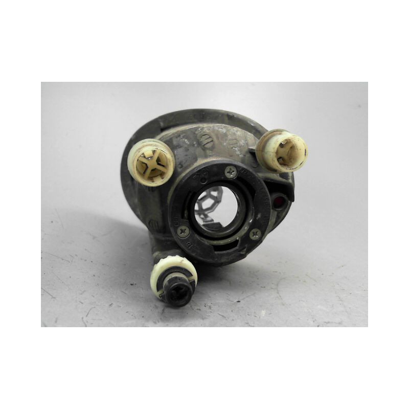 PHARE ANTIBROUILLARD AVANT DROIT TOYOTA AVENSIS
