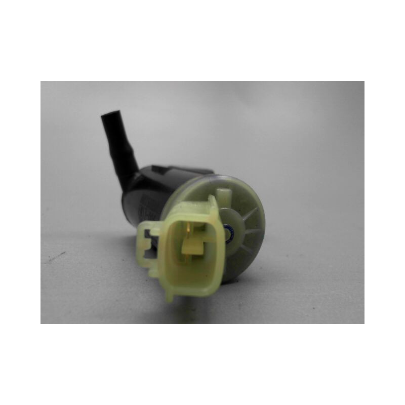 POMPE LAVE-GLACE AVANT SUZUKI SWIFT