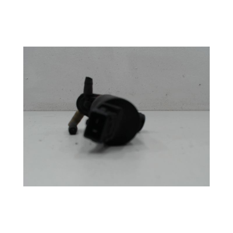 POMPE LAVE-GLACE AVANT FORD FIESTA