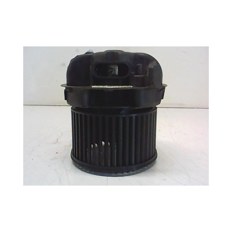 MOTEUR VENTILATEUR CHAUFFAGE TOYOTA AYGO