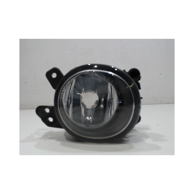 PHARE ANTIBROUILLARD AVANT DROIT MERCEDES CLASSE B