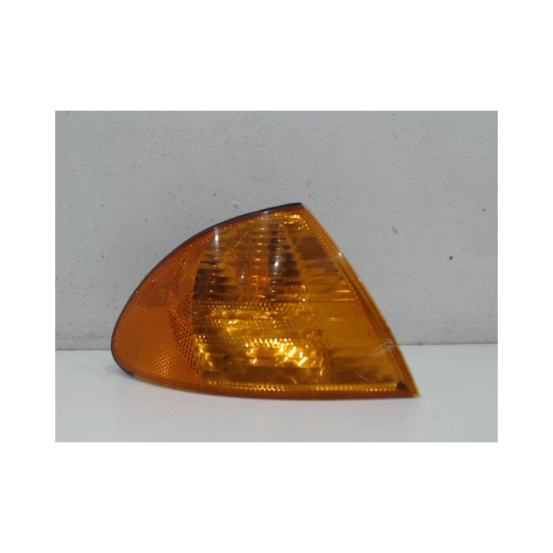 CLIGNOTANT DROIT B.M.W. SERIE 3