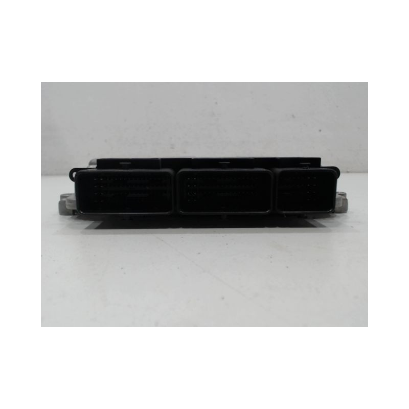 CALCULATEUR MOTEUR RENAULT TWINGO