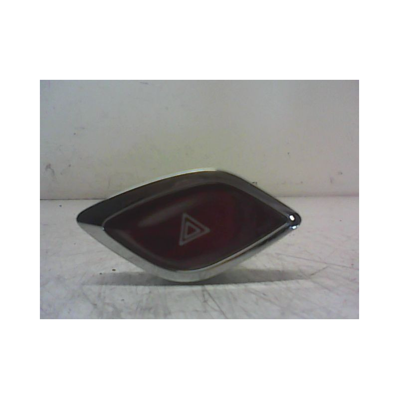 BOUTON DE WARNING CITROEN DS3