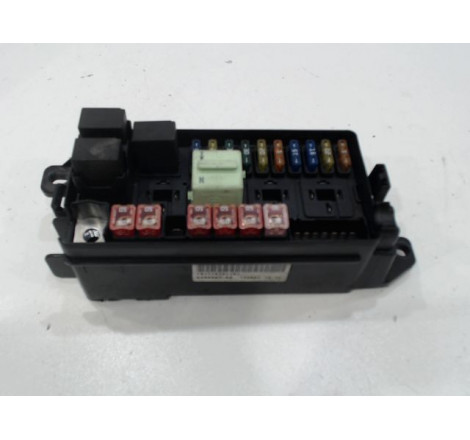 PLATINE FUSIBLE AV