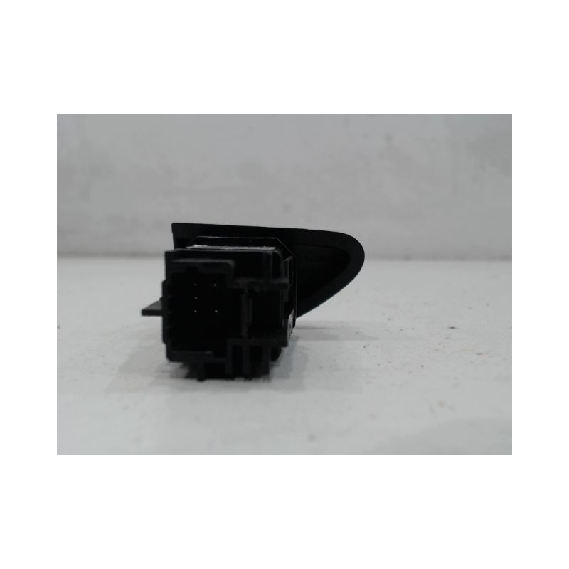 BOUTON DE WARNING RENAULT CLIO