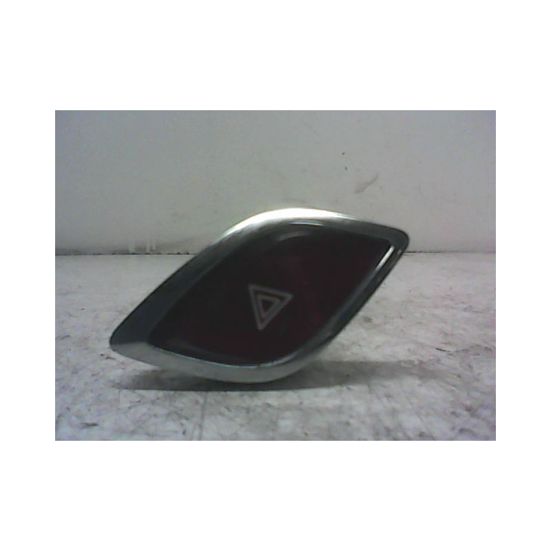 BOUTON DE WARNING CITROEN DS3