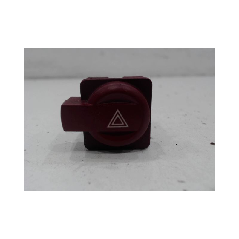 BOUTON DE WARNING CITROEN C4