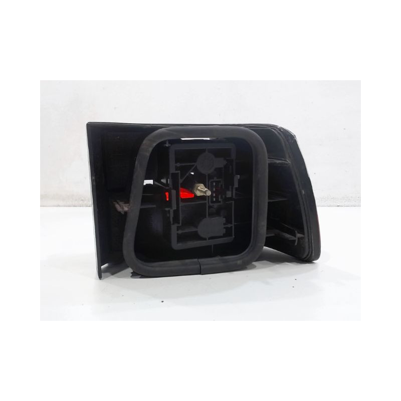FEU ARRIERE GAUCHE  CITROEN XANTIA 97-2002