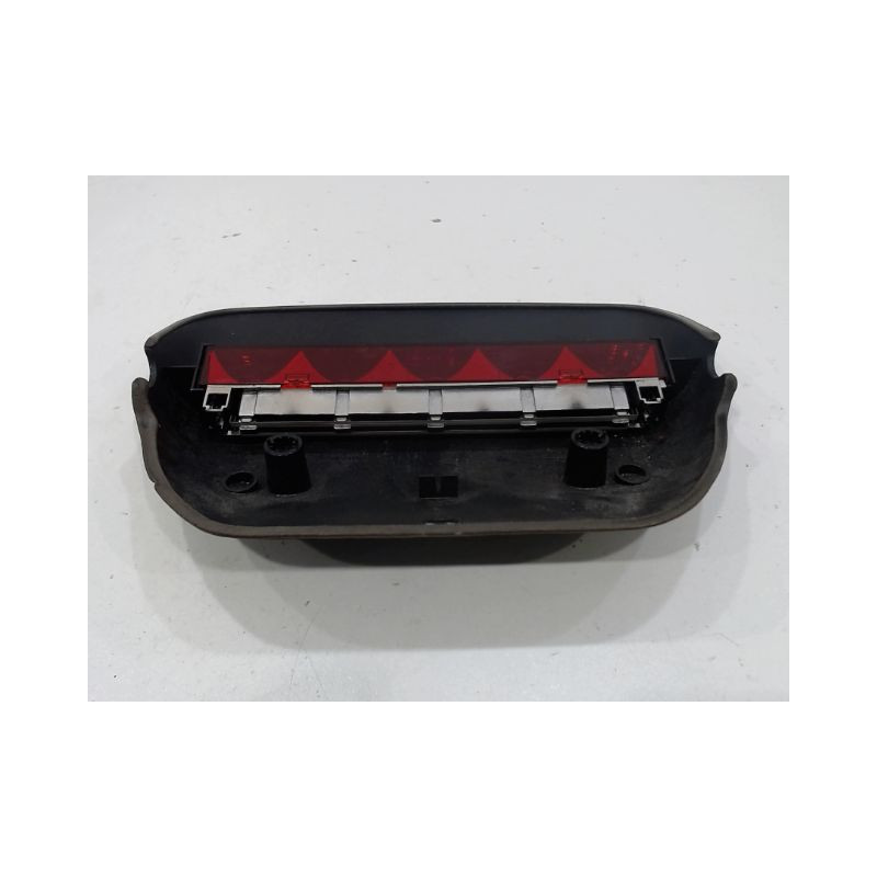 FEUX STOP SUPPLEMENTAIRE FORD FIESTA