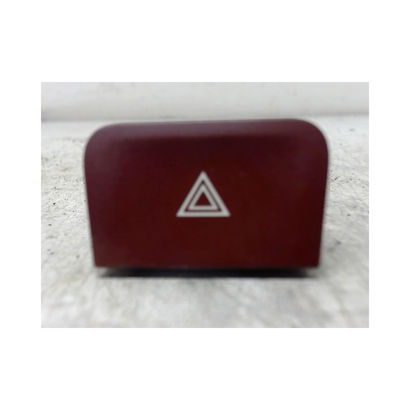 BOUTON DE WARNING CITROEN C4