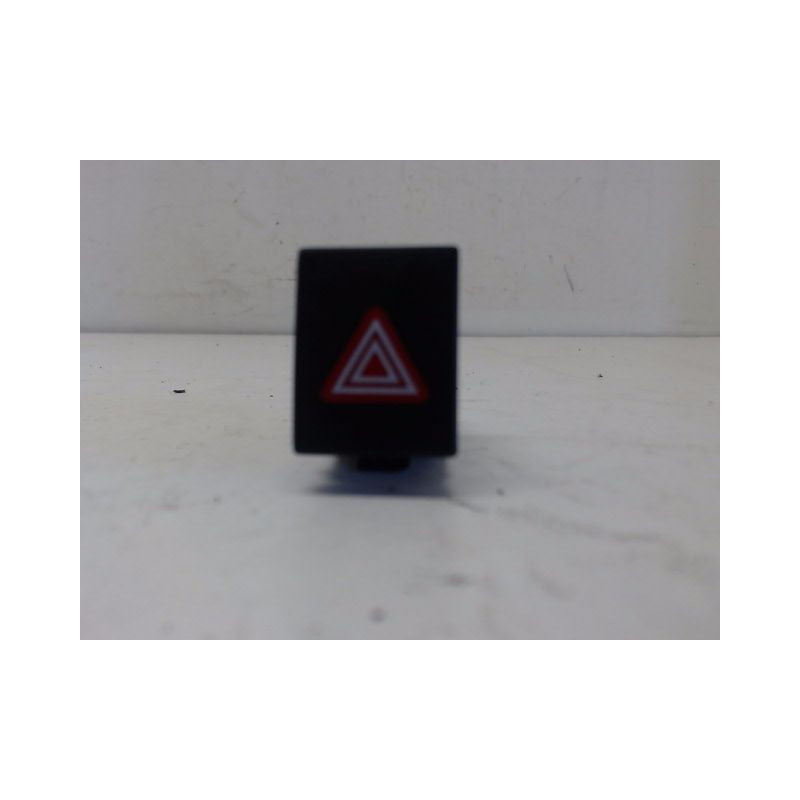 BOUTON DE WARNING VOLKSWAGEN POLO 2005-