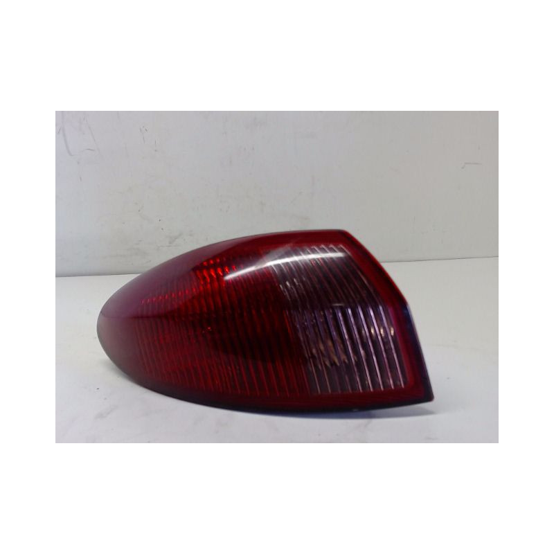FEU ARRIERE GAUCHE  ALFA ROMEO 147 5P