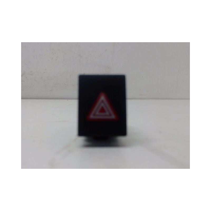 BOUTON DE WARNING VOLKSWAGEN POLO 2005-