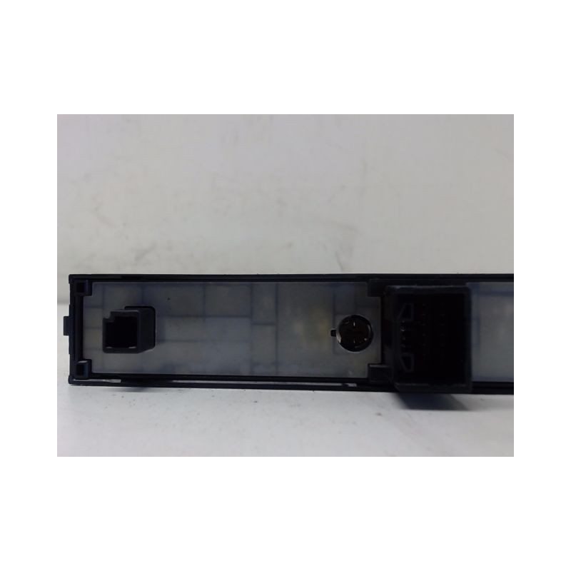 BOUTON DE WARNING TOYOTA COROLLA VERSO 2007-
