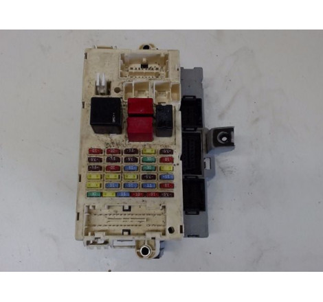 PLATINE FUSIBLE HABITACLE