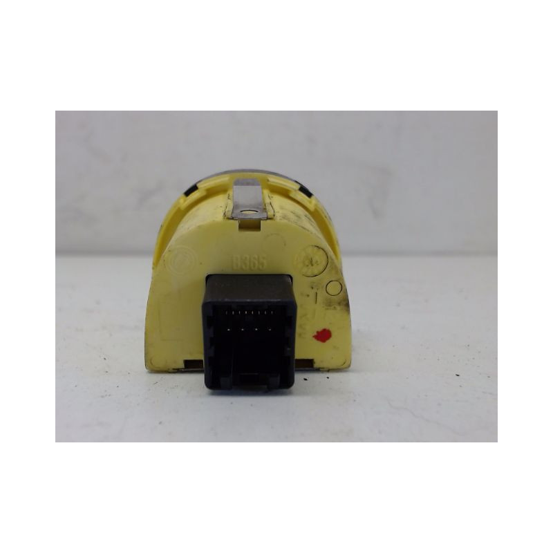 INTERIEUR COMMANDE PHARES ALFA ROMEO 147 5P