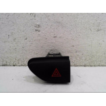BOUTON DE WARNING RENAULT CAPTUR