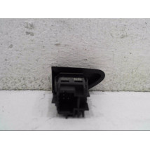 BOUTON DE WARNING RENAULT CAPTUR