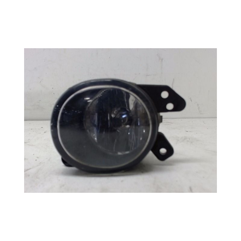 PHARE ANTIBROUILLARD AVANT DROIT MERCEDES CLASSE B 05-08