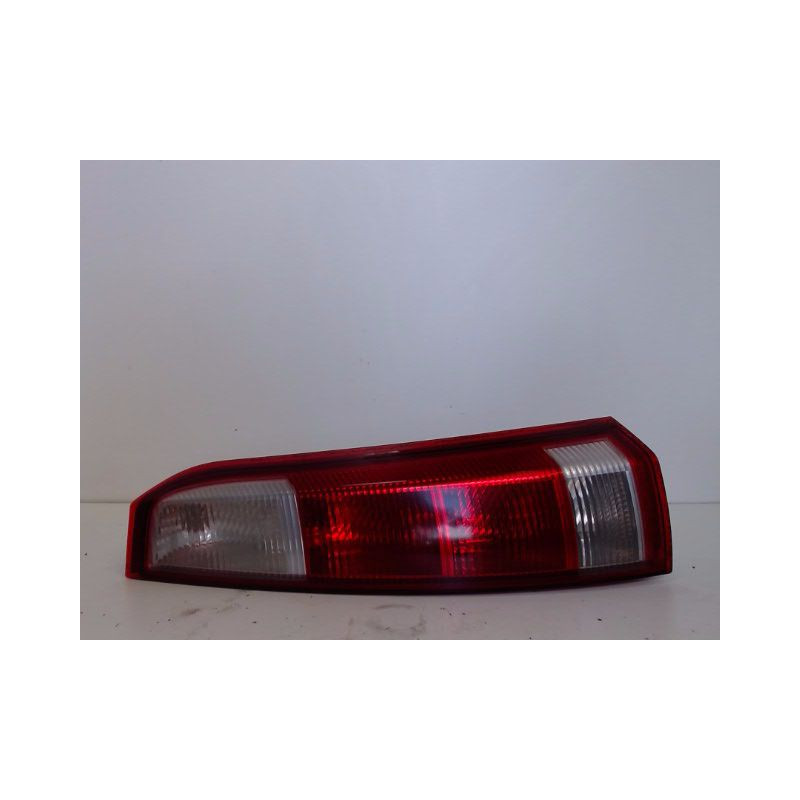 FEU ARRIERE DROIT OPEL MERIVA 2003-2005