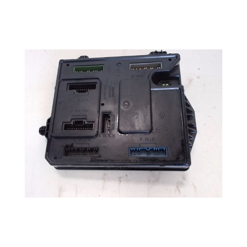 PLATINE FUSIBLE HABITACLE RENAULT MEGANE