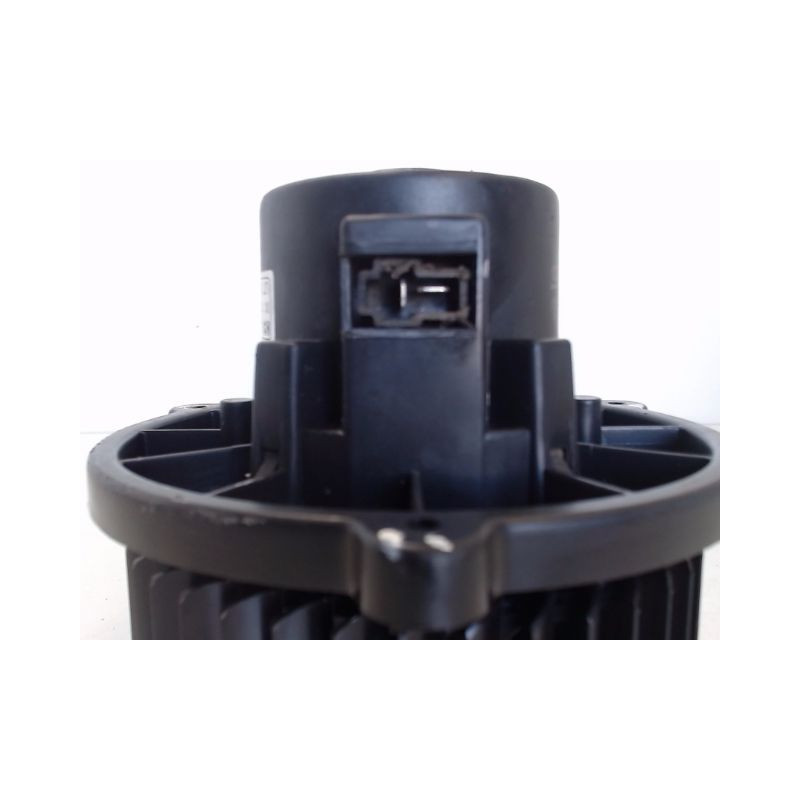 MOTEUR VENTILATEUR CHAUFFAGE KIA CERATO 4P