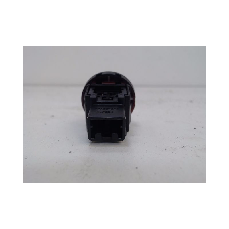 BOUTON DE WARNING NISSAN JUKE