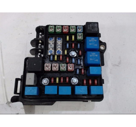 PLATINE FUSIBLE AV