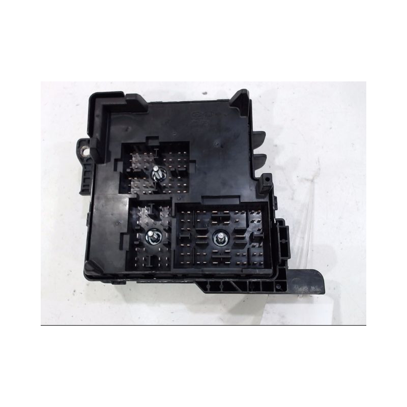 PLATINE FUSIBLE AVANT KIA CEE-D