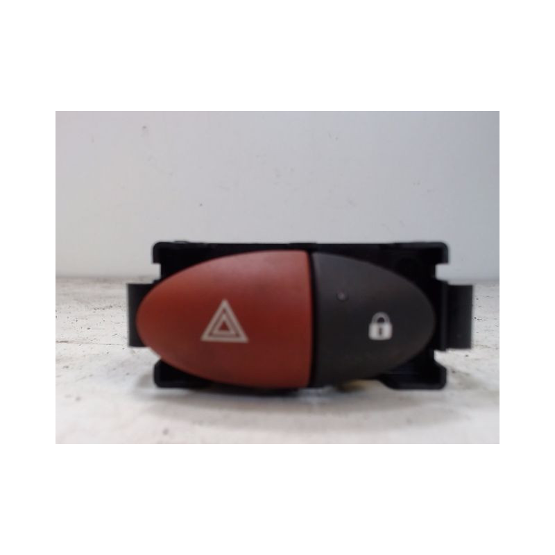 BOUTON DE WARNING RENAULT TWINGO