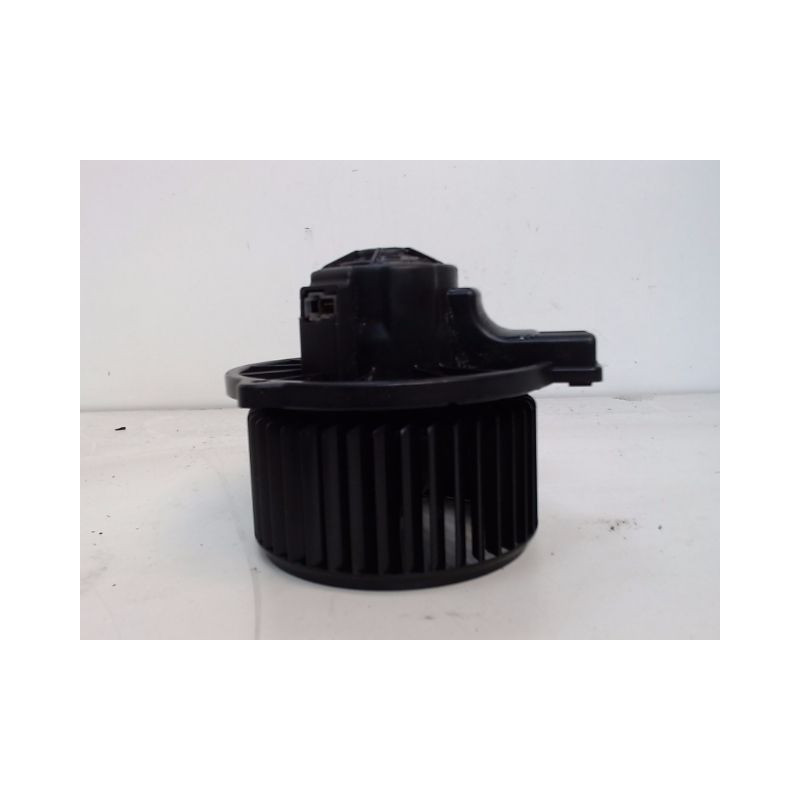 MOTEUR VENTILATEUR CHAUFFAGE KIA RIO