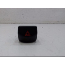 BOUTON DE WARNING NISSAN MICRA