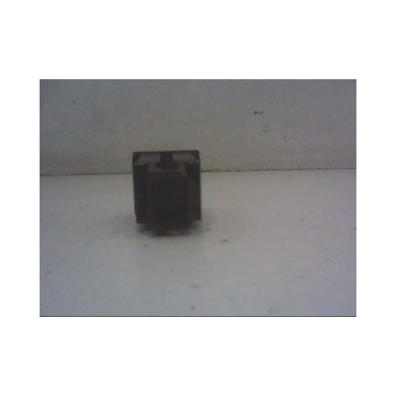 BOUTON DE WARNING PEUGEOT 206+ 2009-
