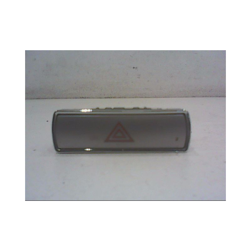 BOUTON DE WARNING FORD MONDEO