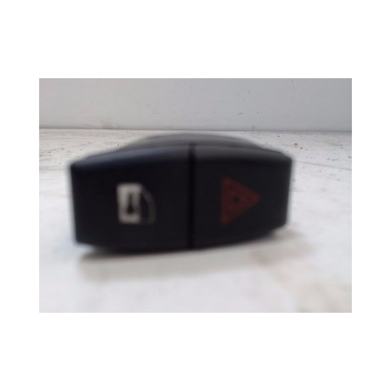 BOUTON DE WARNING B.M.W. SERIE 5