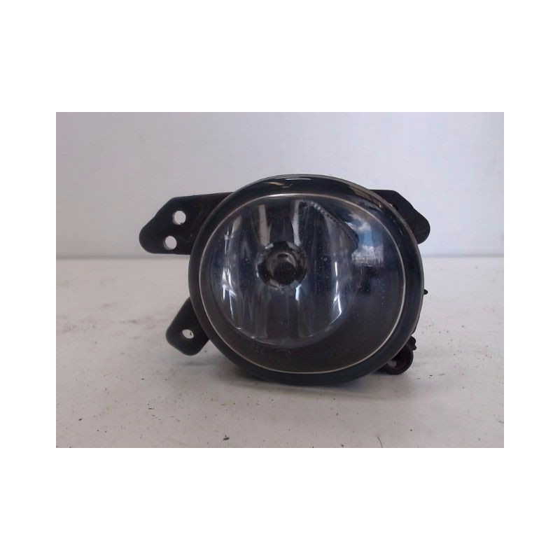 PHARE ANTIBROUILLARD AVANT DROIT MERCEDES CLASSE B 05-08