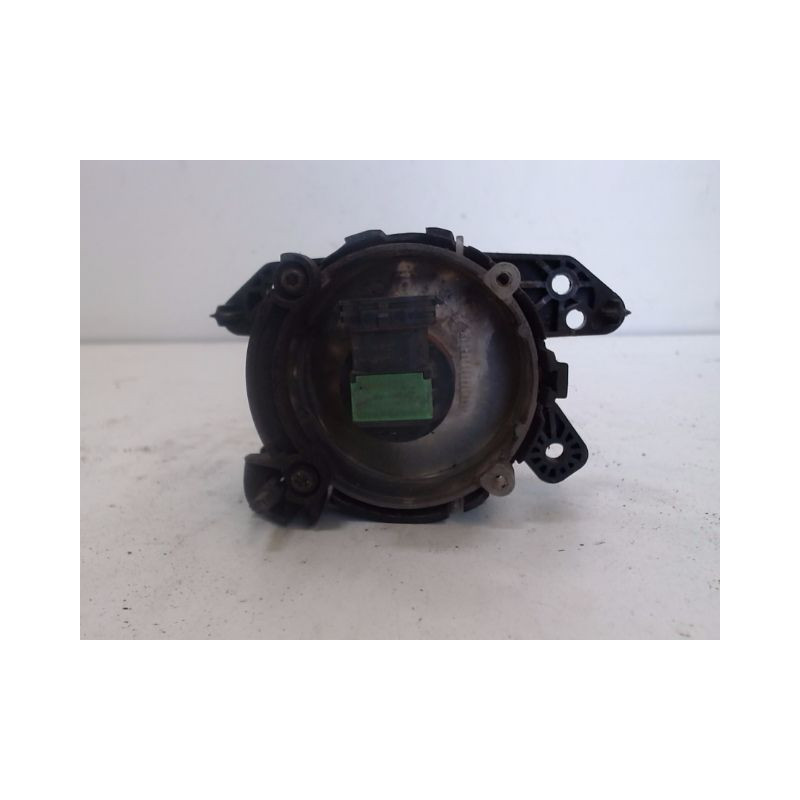 PHARE ANTIBROUILLARD AVANT DROIT MERCEDES CLASSE B 05-08